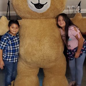 Meet your Posher, Victor